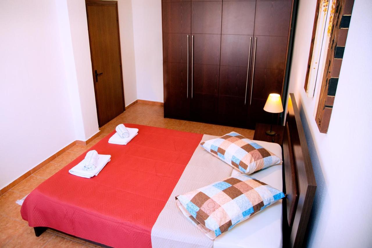 Comfortable House With Warm Hospitality Катерини Экстерьер фото
